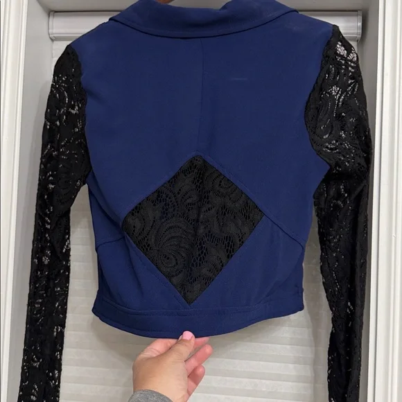 Material Girl Cropped Jacket - Picture 4 of 6